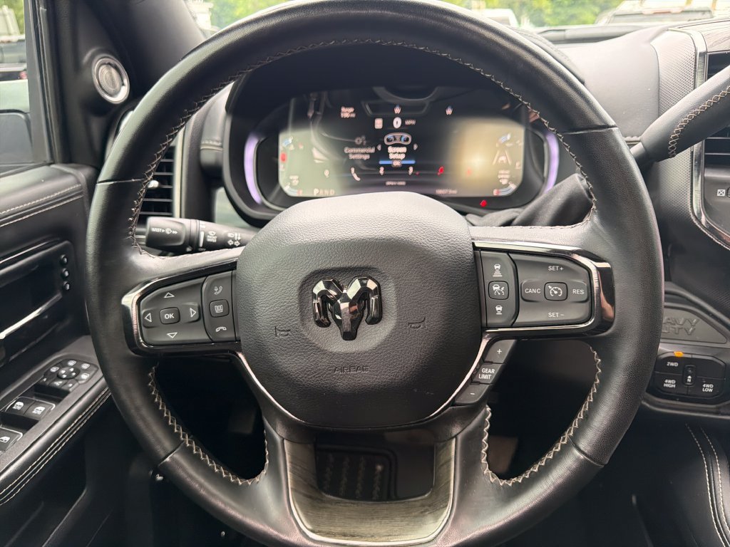 Used 2025 RAM 3500 Limited AWD/4WD image 15