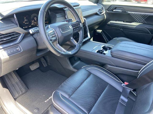 New 2025 GMC Acadia Denali w/ LPO, Floor Liner Package AWD/4WD image 6