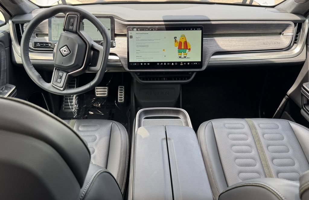 Used 2024 Rivian R1S Adventure AWD/4WD image 29