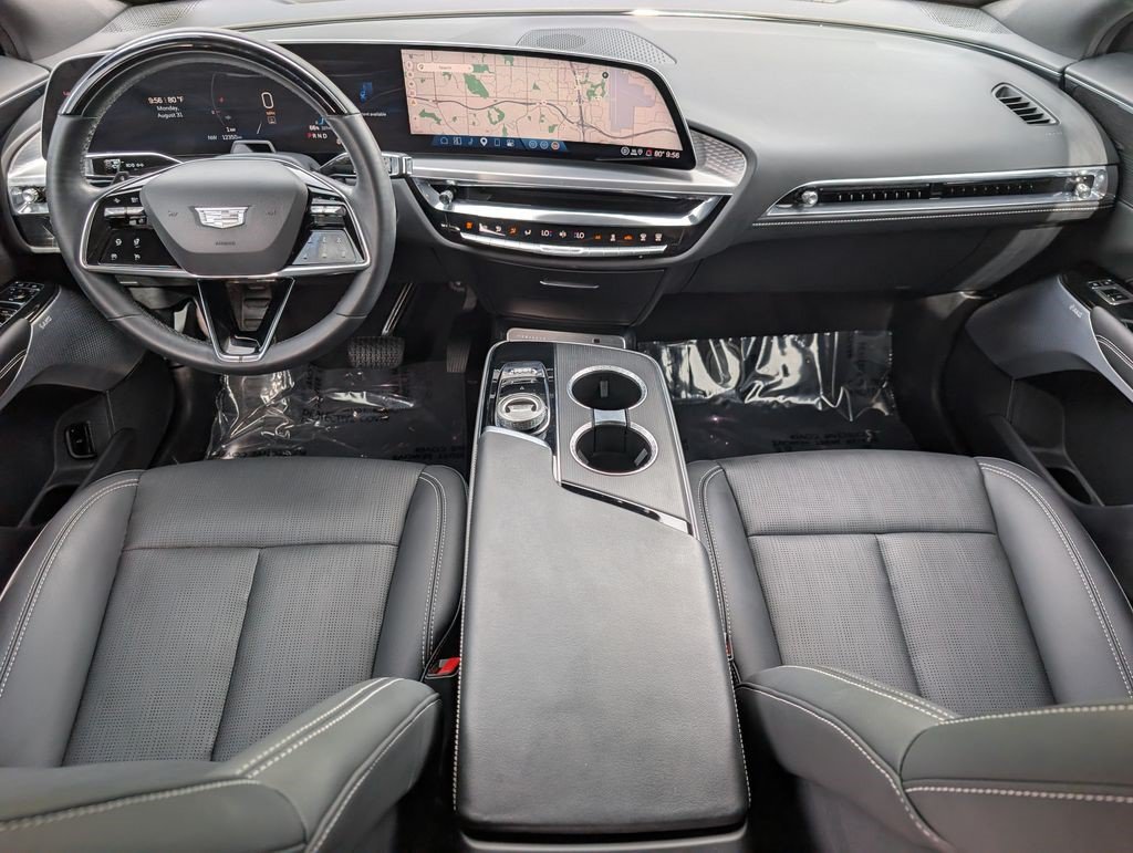 Certified 2024 Cadillac Lyriq Luxury AWD/4WD image 17