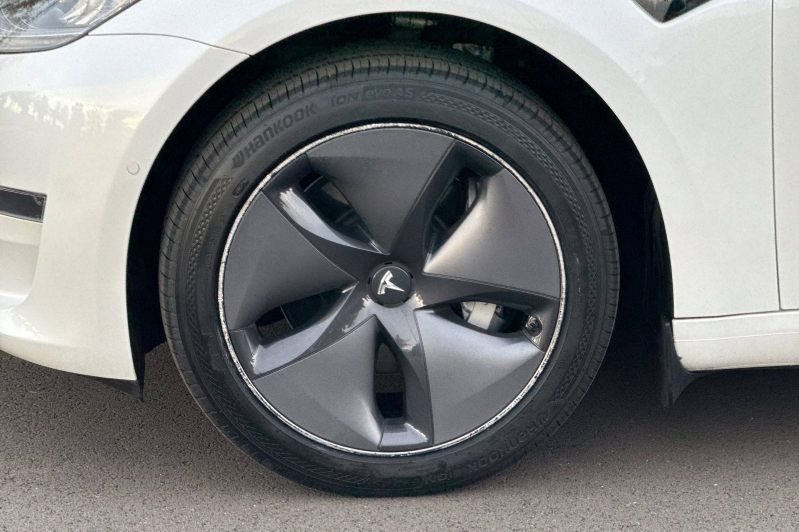 Used 2020 Tesla Model 3 Standard Range image 34