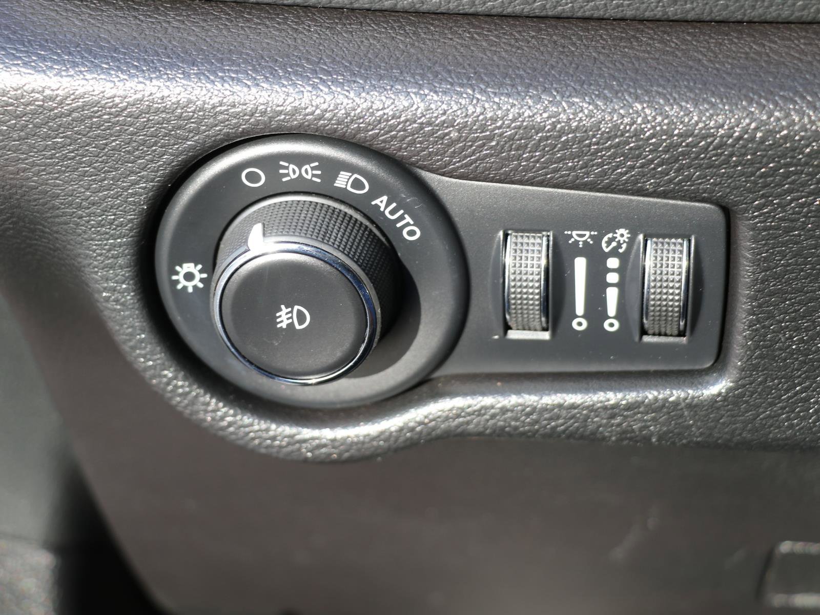 Used 2022 Chrysler Pacifica Pinnacle FWD image 16