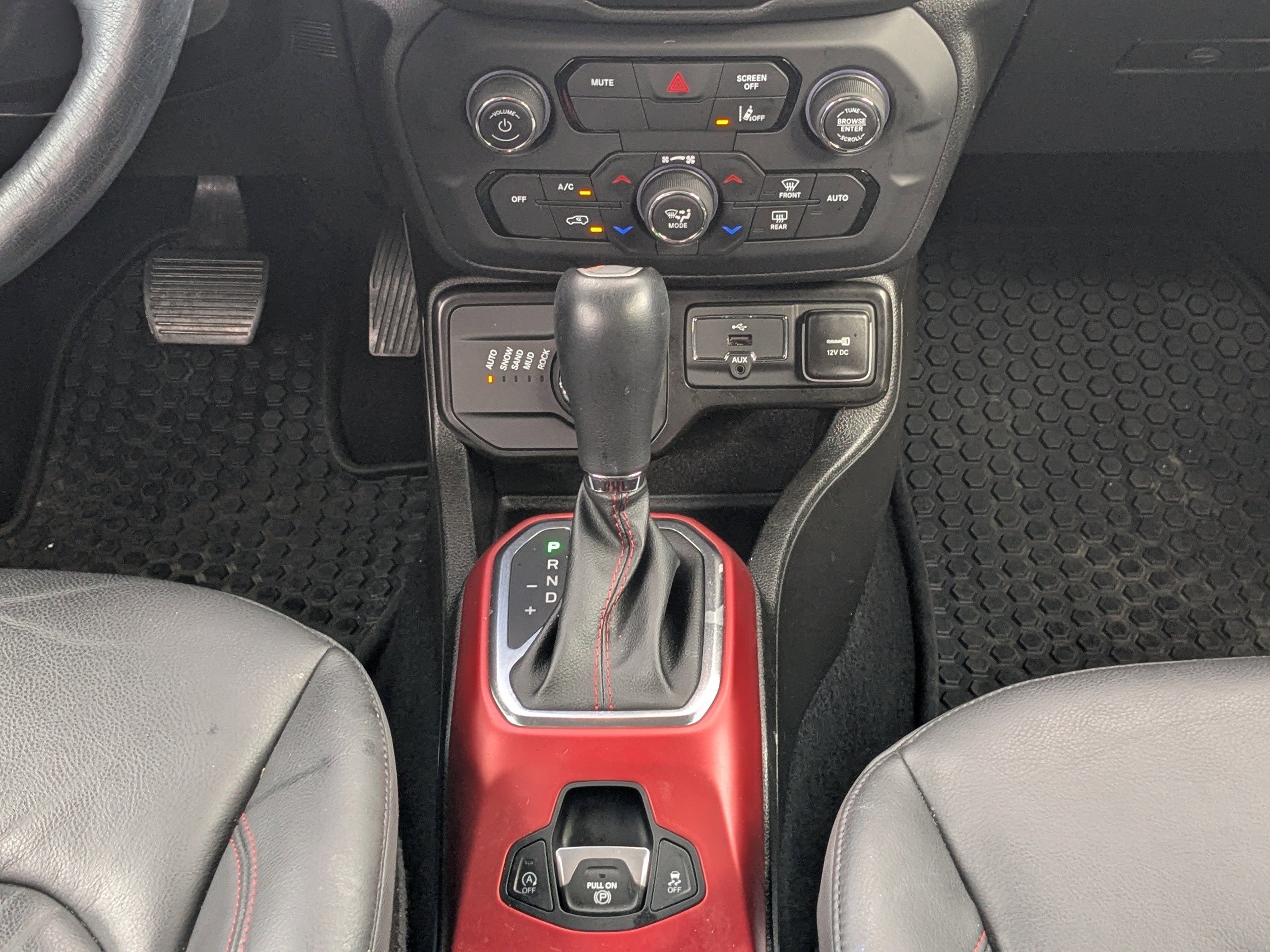 Certified 2022 Jeep Renegade Trailhawk image 18