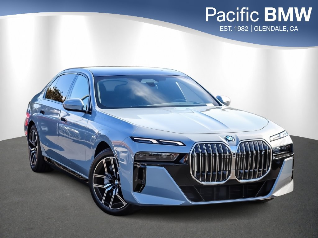 Certified 2024 BMW i7 xDrive60 AWD/4WD image 1