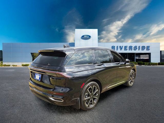 Used 2024 Lincoln Nautilus Reserve w/ Equipment Group 203A AWD/4WD image 7