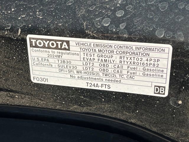 Used 2024 Toyota Highlander LE AWD/4WD image 21