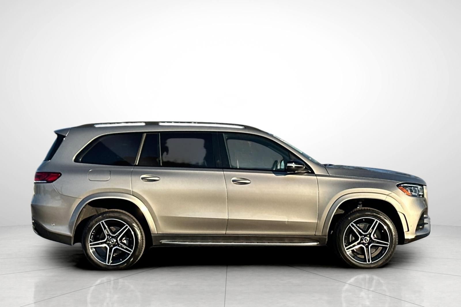 Certified 2022 Mercedes-Benz GLS 450 4MATIC image 25