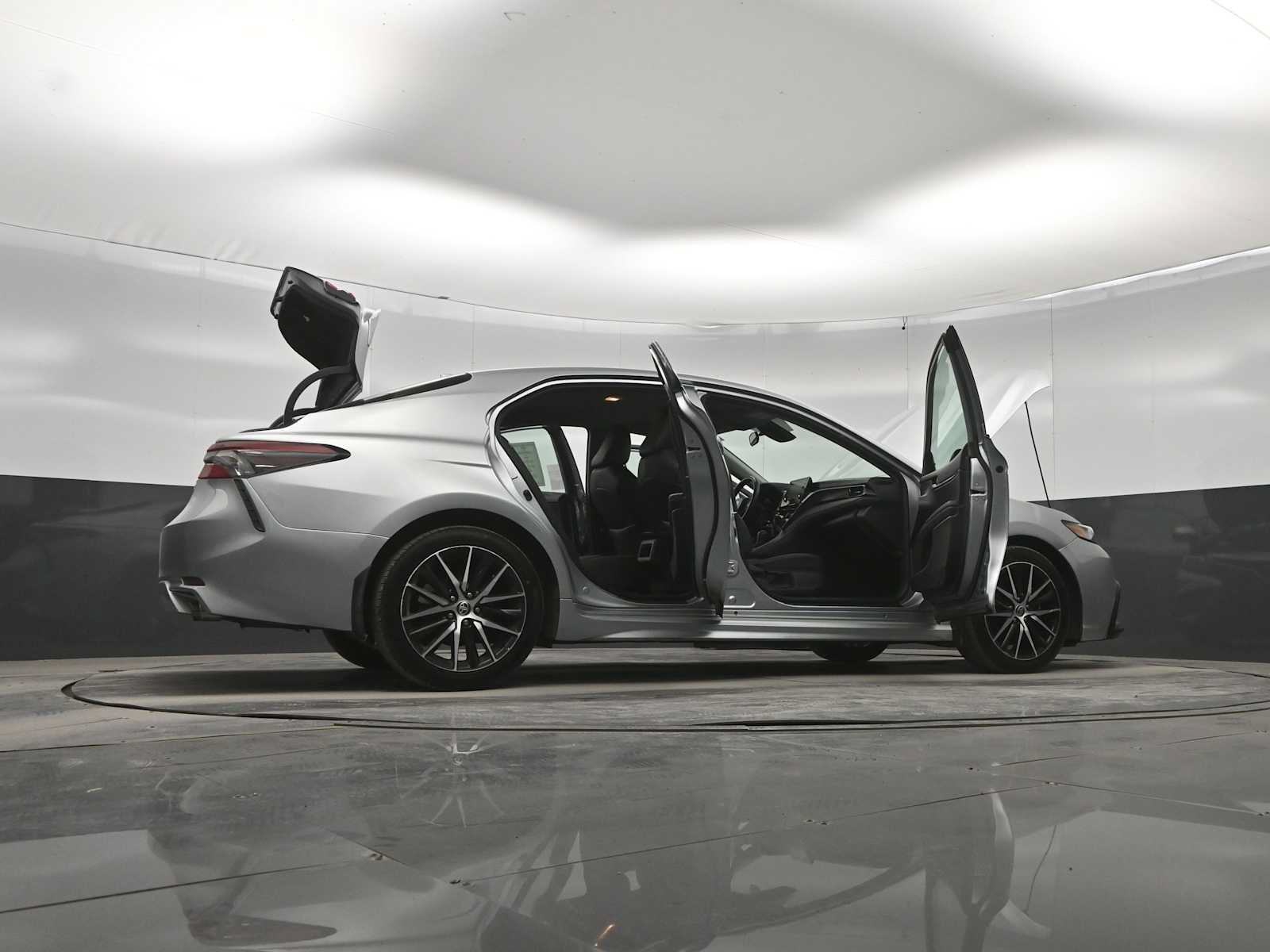 Used 2024 Toyota Camry SE FWD image 44