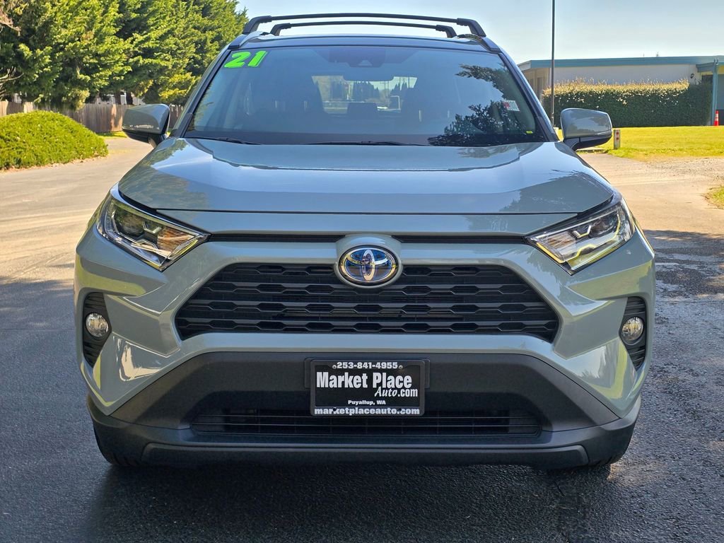 Used 2021 Toyota RAV4 XLE Premium AWD/4WD image 9