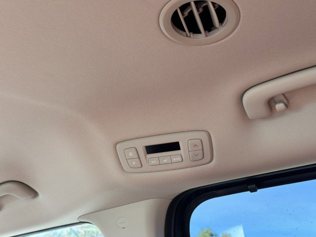 Used 2024 Kia Carnival SX image 16