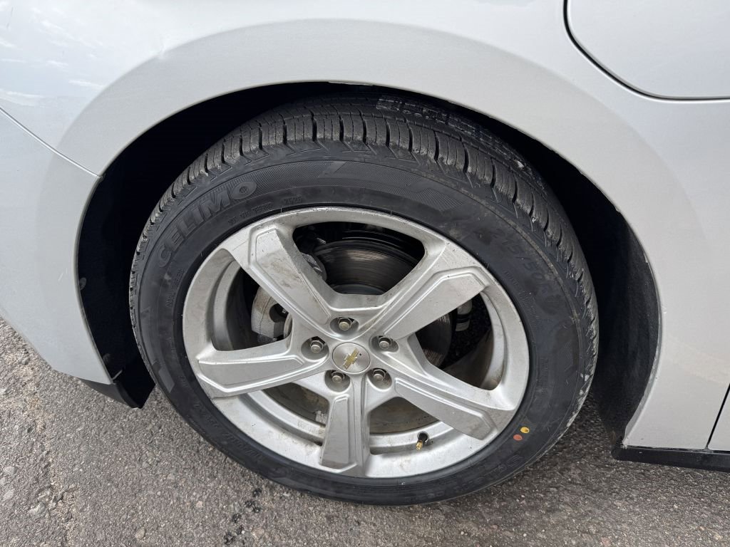 Used 2019 Chevrolet Volt LT w/ Comfort Package image 29