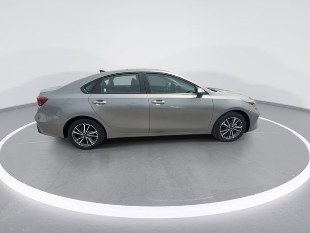 Used 2023 Kia Forte LXS w/ LXS Technology Package FWD image 9