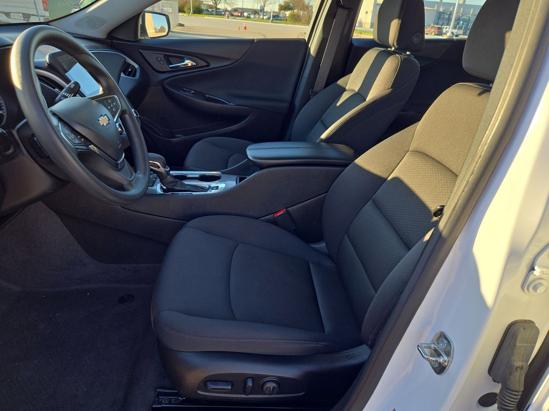 Used 2024 Chevrolet Malibu LT image 16