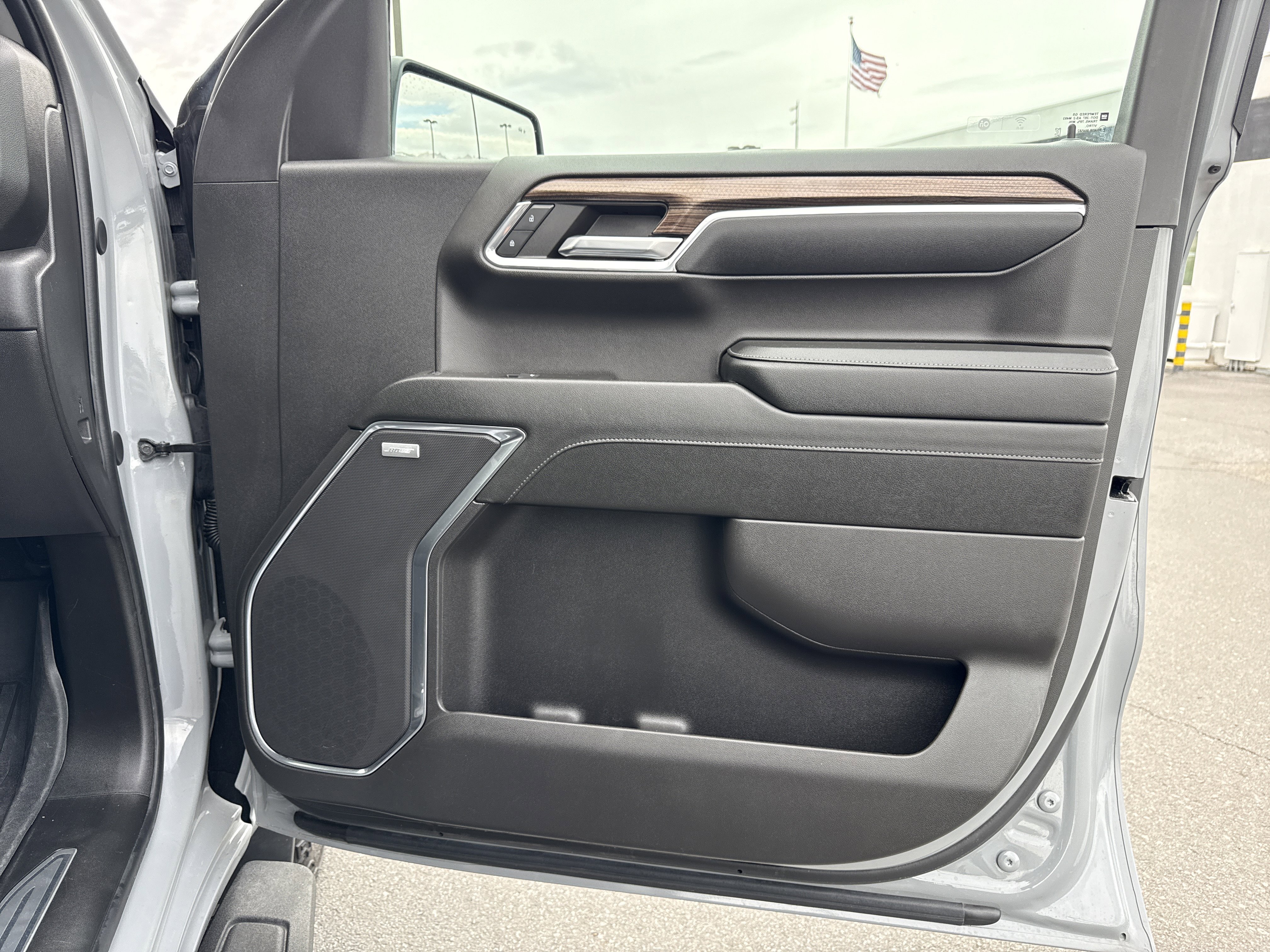 Used 2024 Chevrolet Silverado 1500 LT Trail Boss w/ LT Trail Boss Premium Package image 38