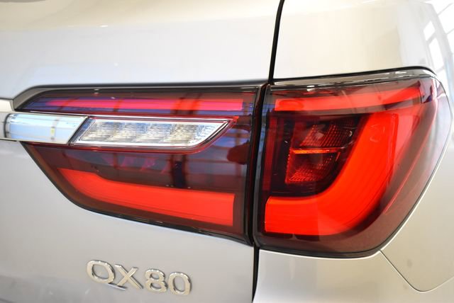 Used 2022 INFINITI QX80 Luxe w/ Cargo Package AWD/4WD image 12