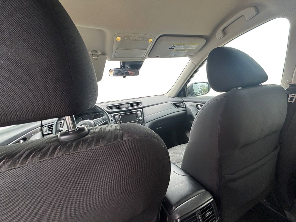 Used 2019 Nissan Rogue S w/ Special Edition Package FWD image 23