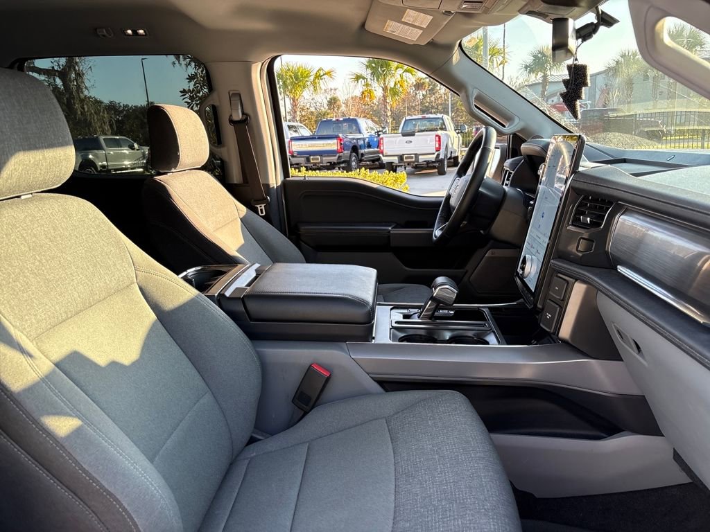 Used 2024 Ford F150 Lightning Flash image 28