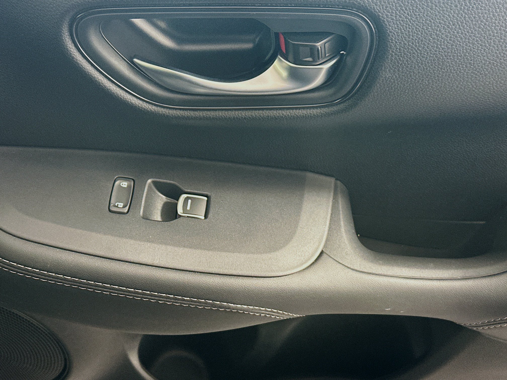 Used 2027 Honda HR-V EX-L image 29
