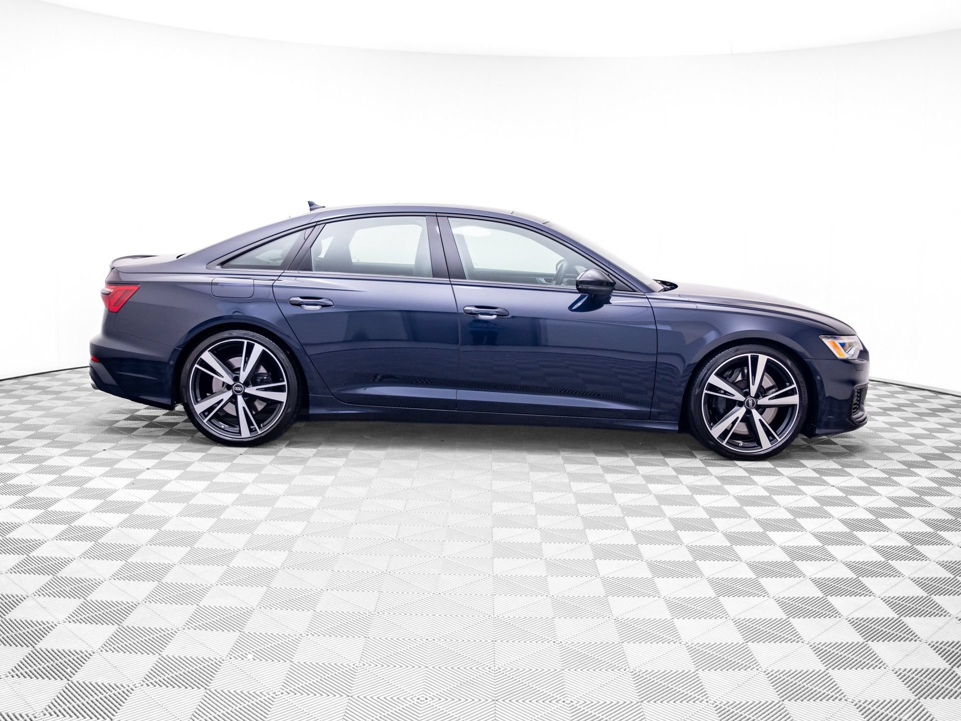 Used 2022 Audi S6 Premium Plus w/ S6 Executive Package AWD/4WD image 6
