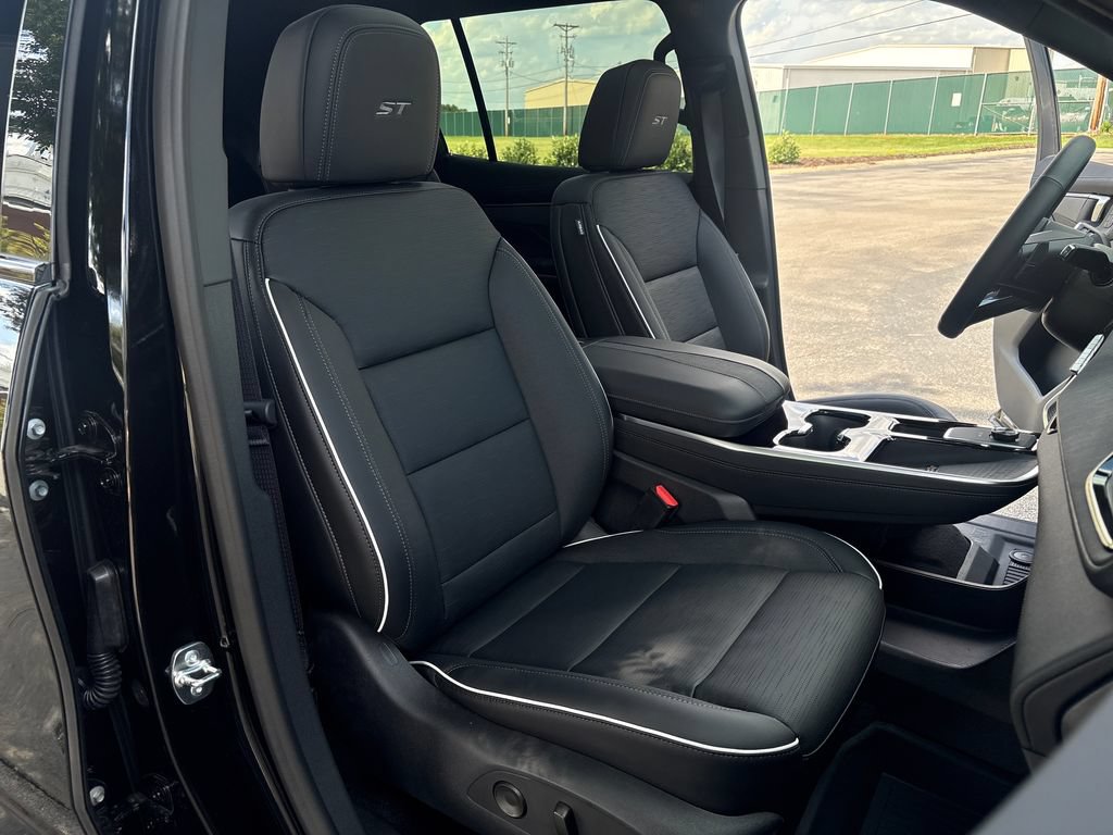 Used 2026 Buick Enclave Sport Touring FWD image 54