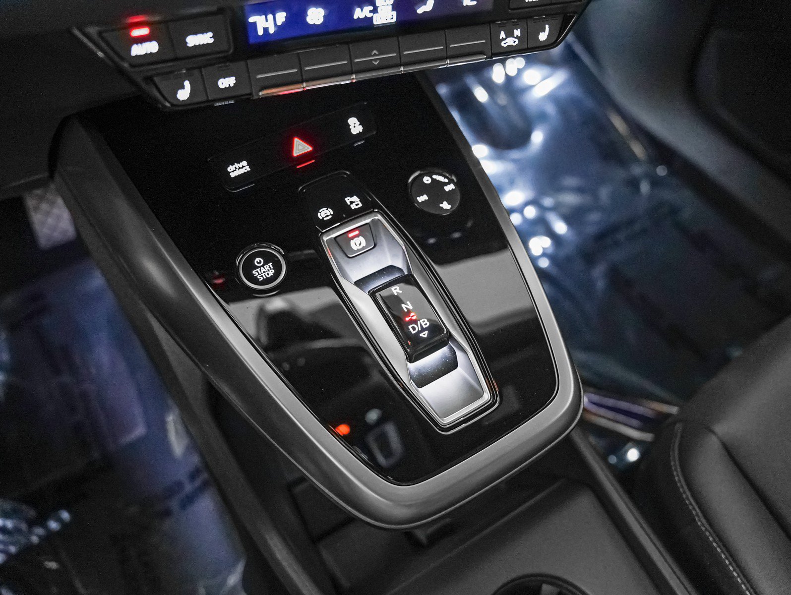 Used 2024 Audi Q4 e-tron Premium Plus image 18