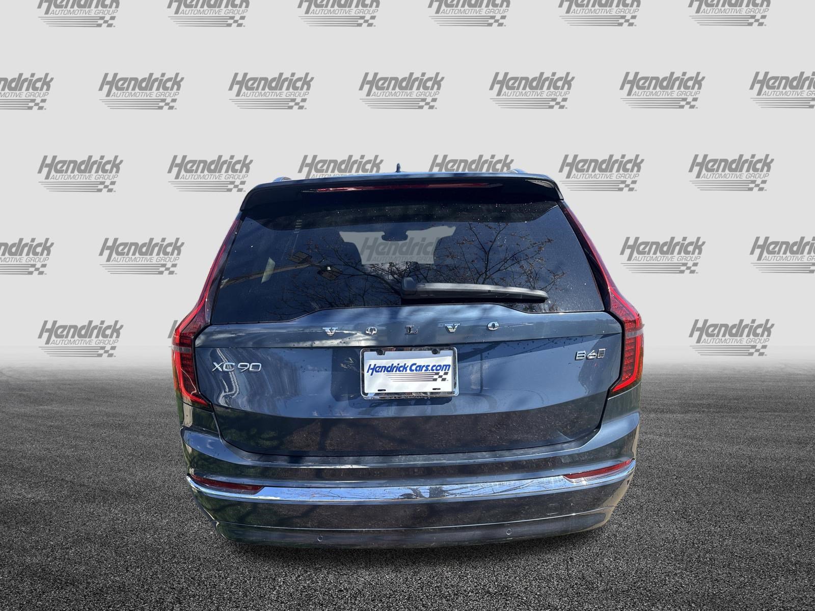 Used 2025 Volvo XC90 B6 Plus image 9