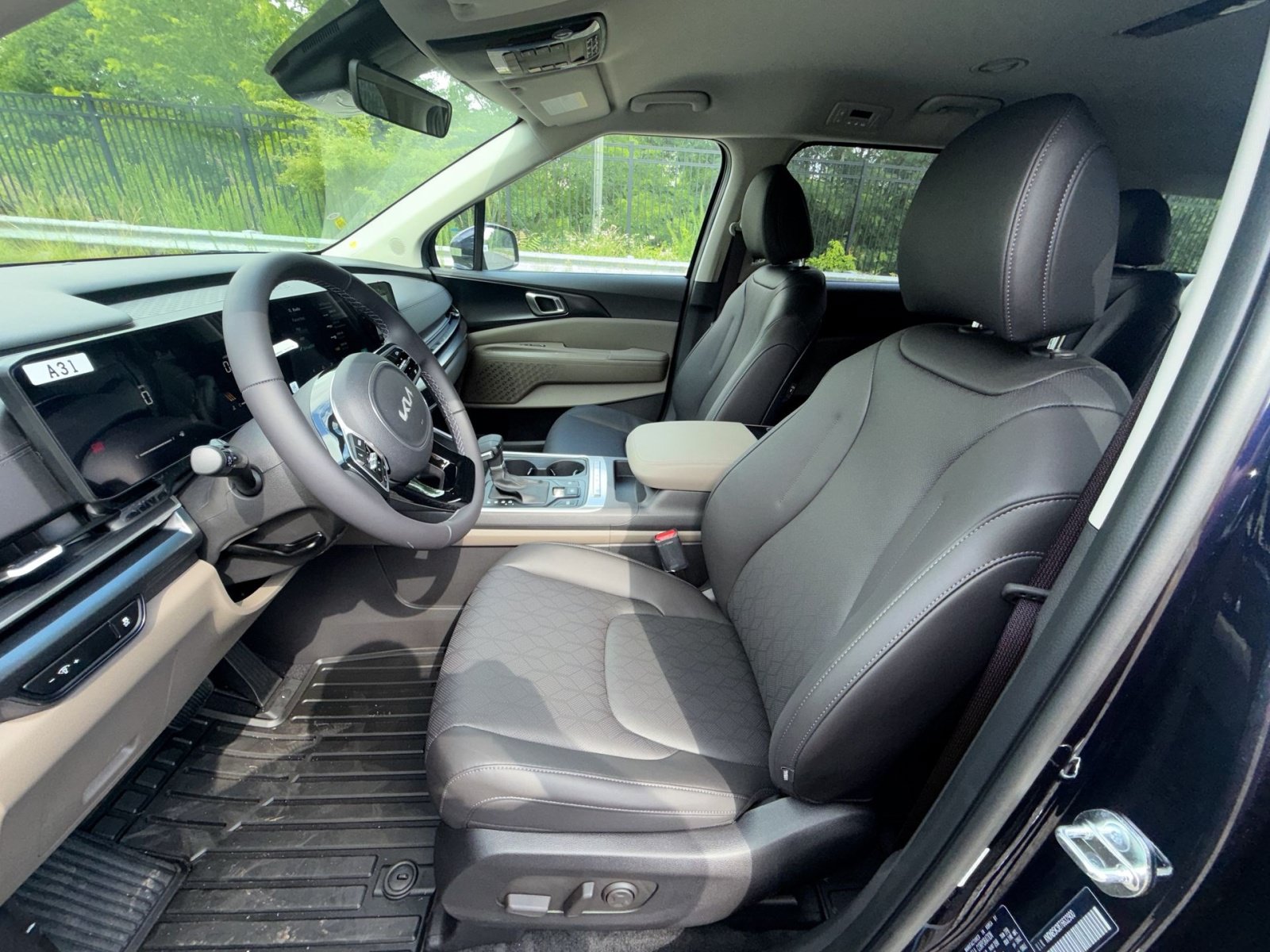 New 2026 Kia Carnival FWD image 25