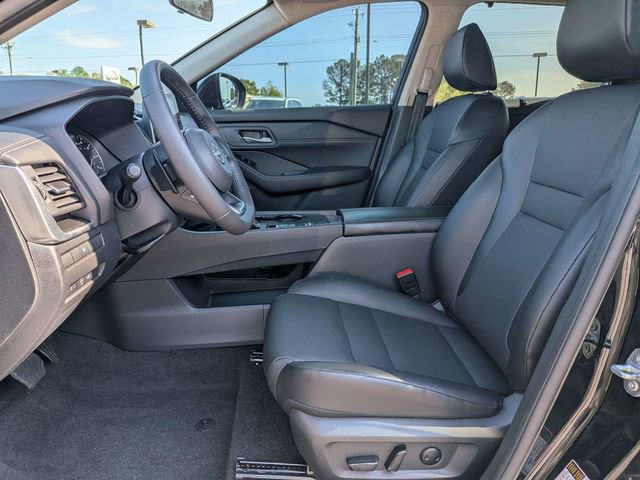 Used 2024 Nissan Rogue SV w/ SV Premium Package image 19