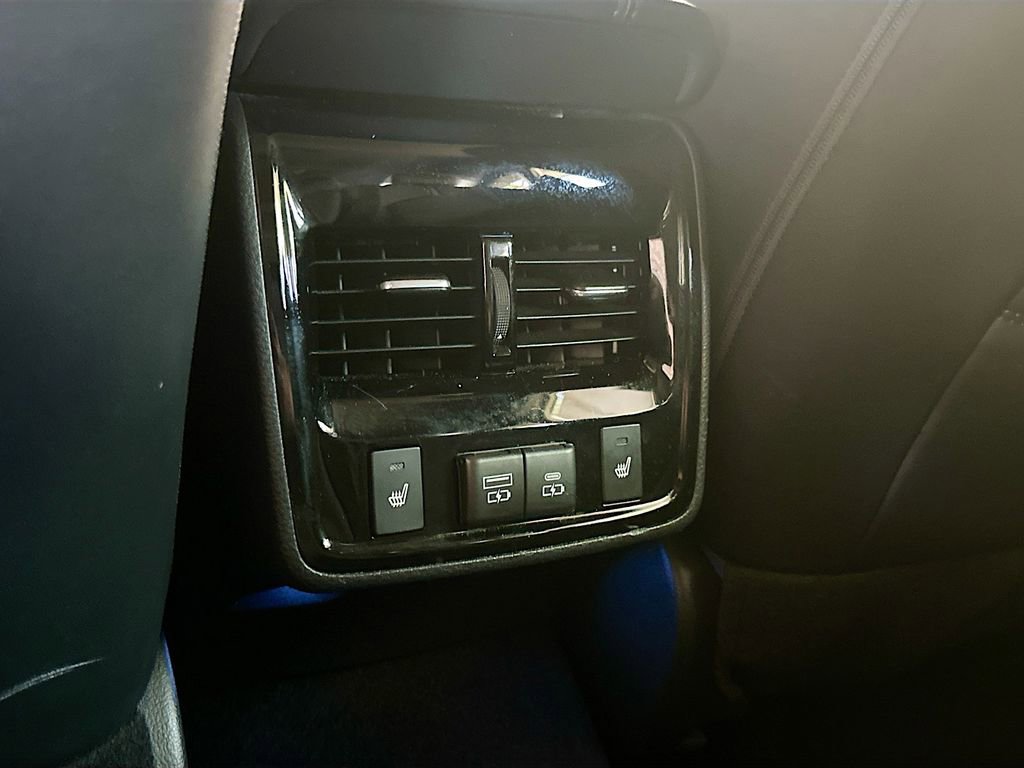 Used 2021 Toyota Avalon Limited w/ Advanced Safety Package FWD image 26