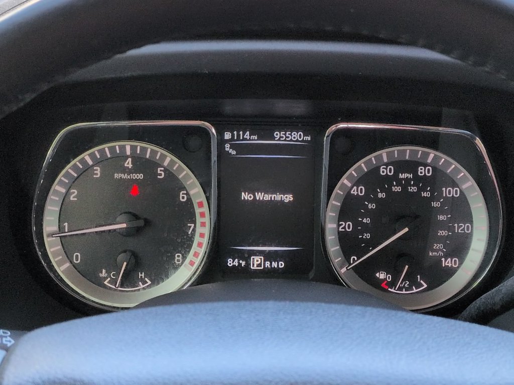 Used 2018 Nissan Titan SV w/ SV Convenience Package RWD image 27