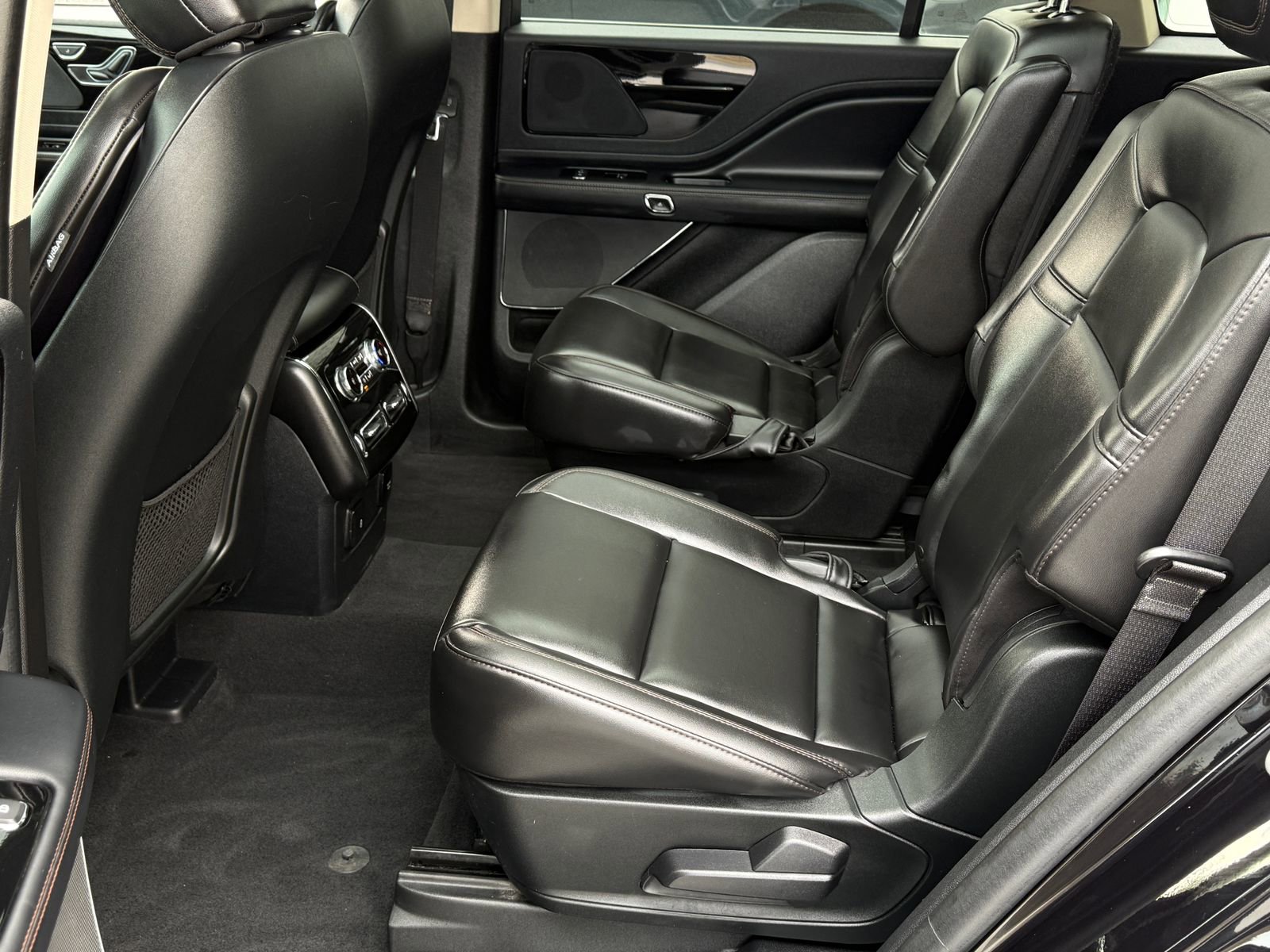 Certified 2023 Lincoln Aviator AWD w/ Premium Package image 20