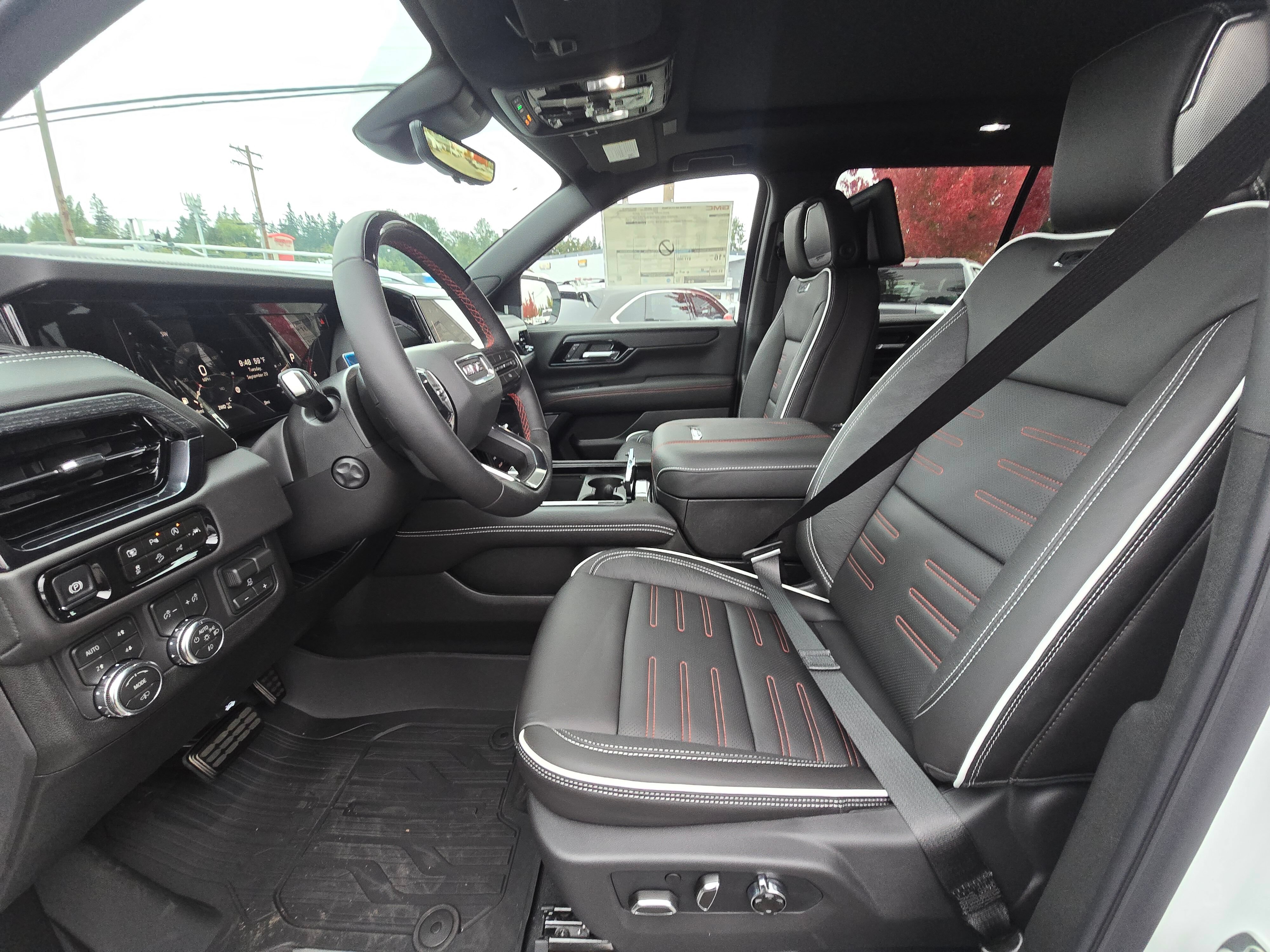 New 2026 GMC Yukon AT4 Ultimate w/ LPO, Floor Liner Package AWD/4WD image 16