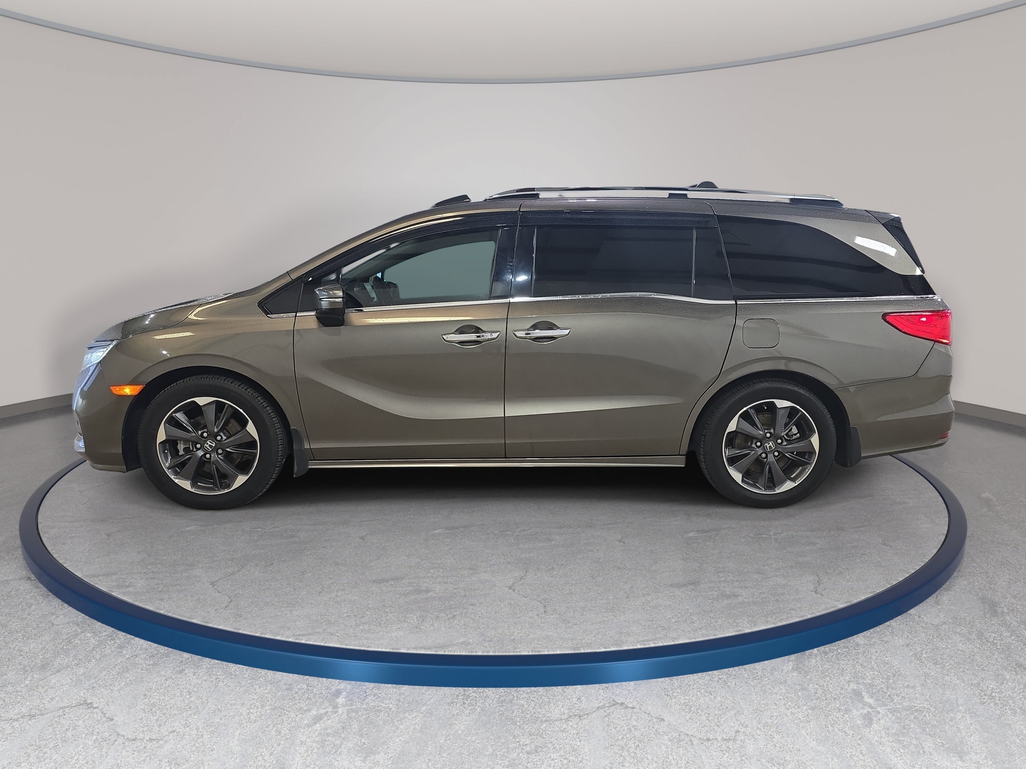 Certified 2022 Honda Odyssey Elite image 9