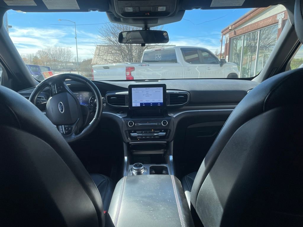 Used 2020 Ford Explorer XLT w/ Equipment Group 202A image 24