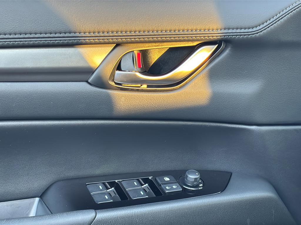 Used 2023 MAZDA CX-5 AWD 2.5 S w/ Select Package image 16