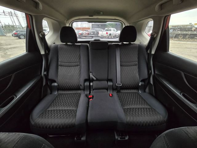 Used 2017 Nissan Rogue S image 17