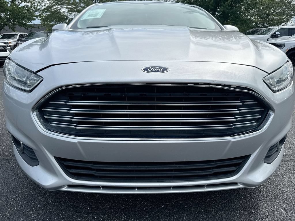 Used 2016 Ford Fusion SE w/ Equipment Group 202A FWD image 30