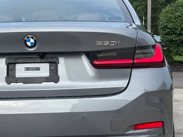 Used 2026 BMW 330i xDrive Sedan w/ Premium Package AWD/4WD image 7