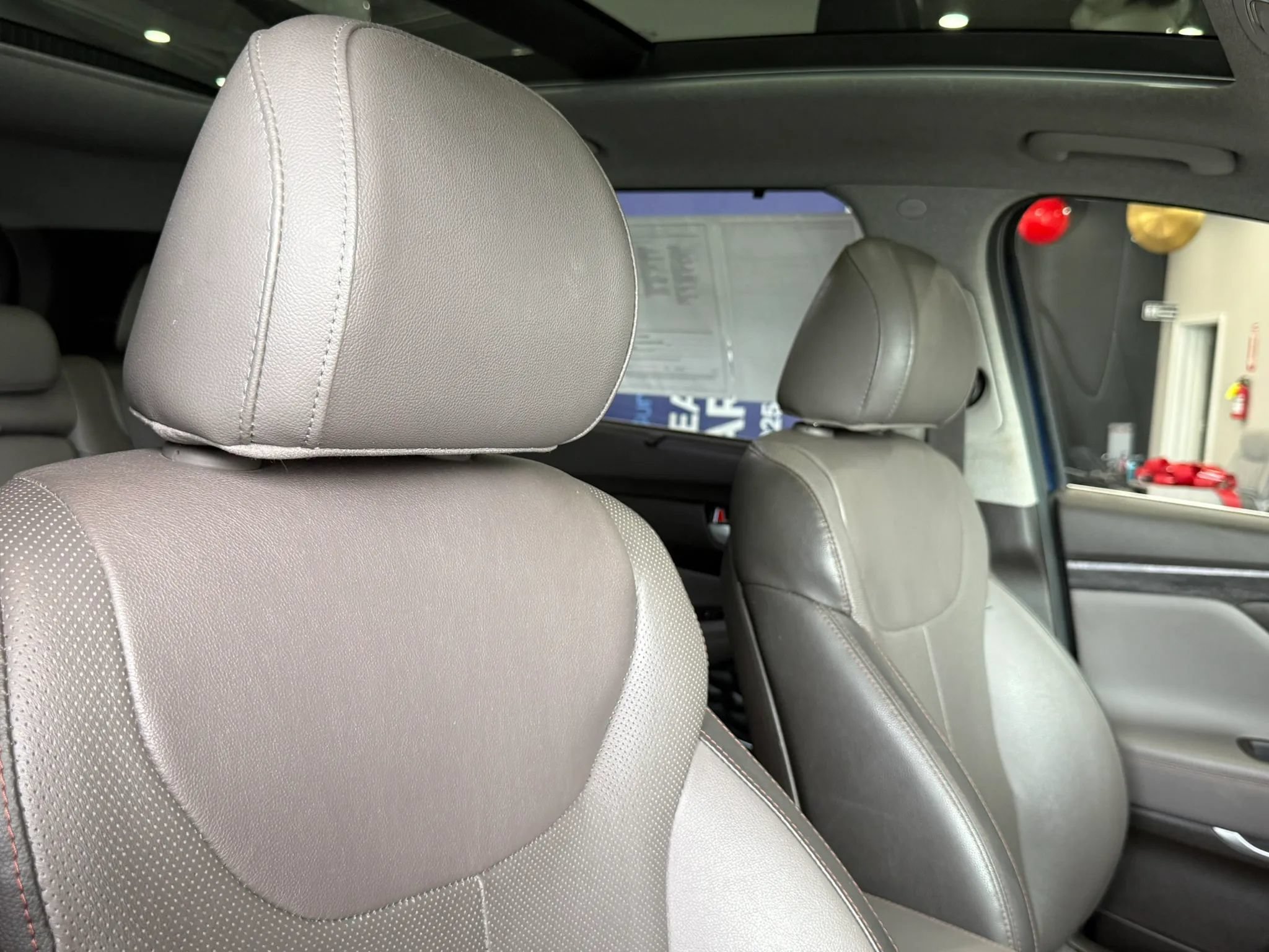 Used 2019 Hyundai Santa Fe AWD w/ Cargo Package image 28