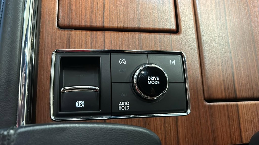 Used 2024 Lincoln Navigator Premiere image 33