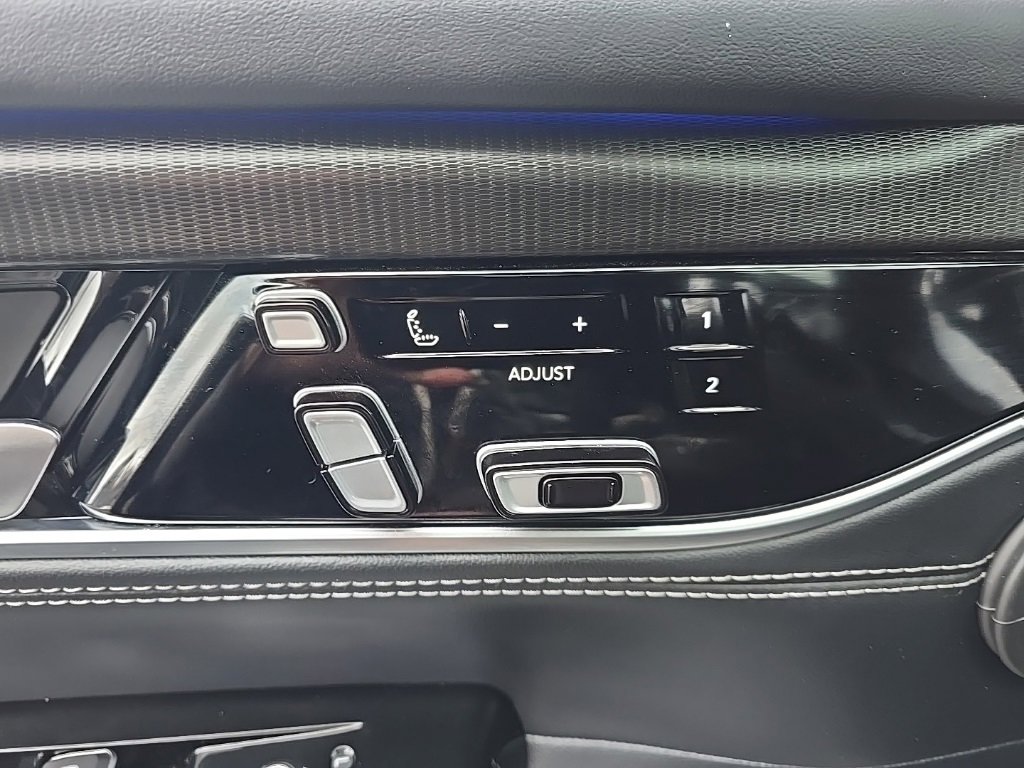 Used 2024 Jeep Grand Wagoneer Series II w/ Quick Order Packagew 28T image 23