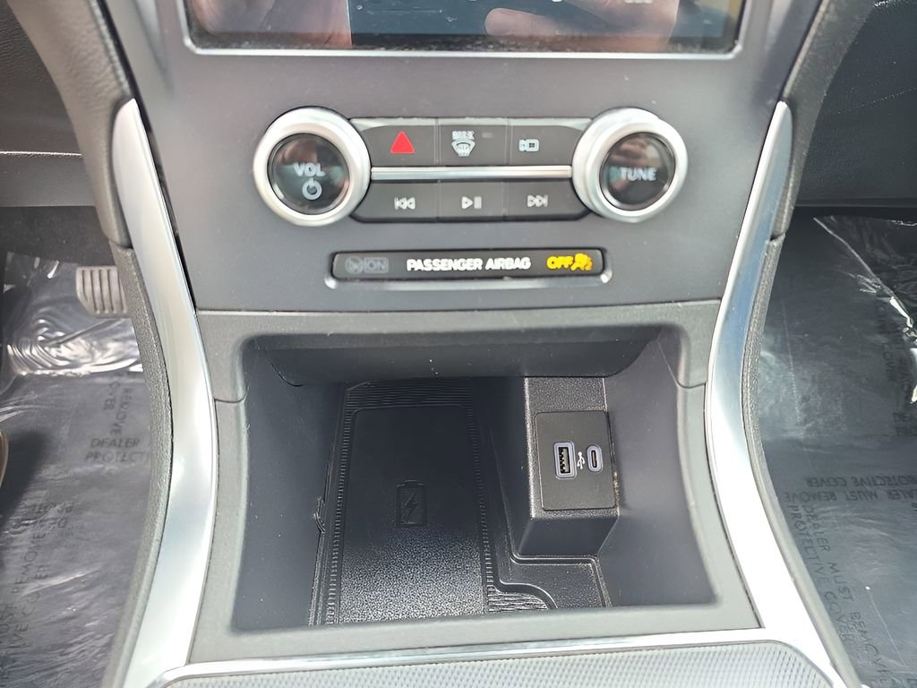 Used 2022 Ford Edge Titanium image 18