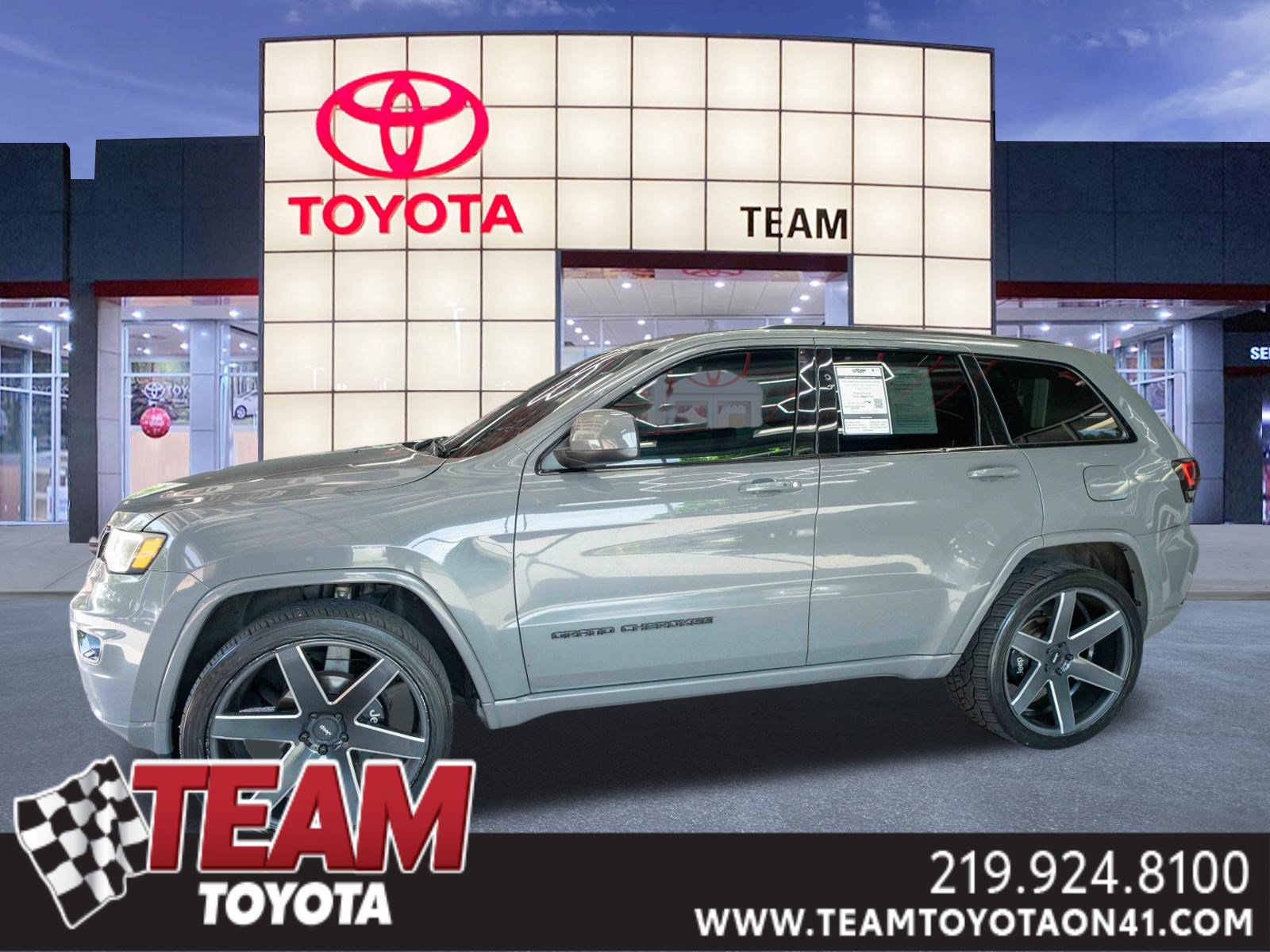 Used 2019 Jeep Grand Cherokee Altitude AWD/4WD image 1