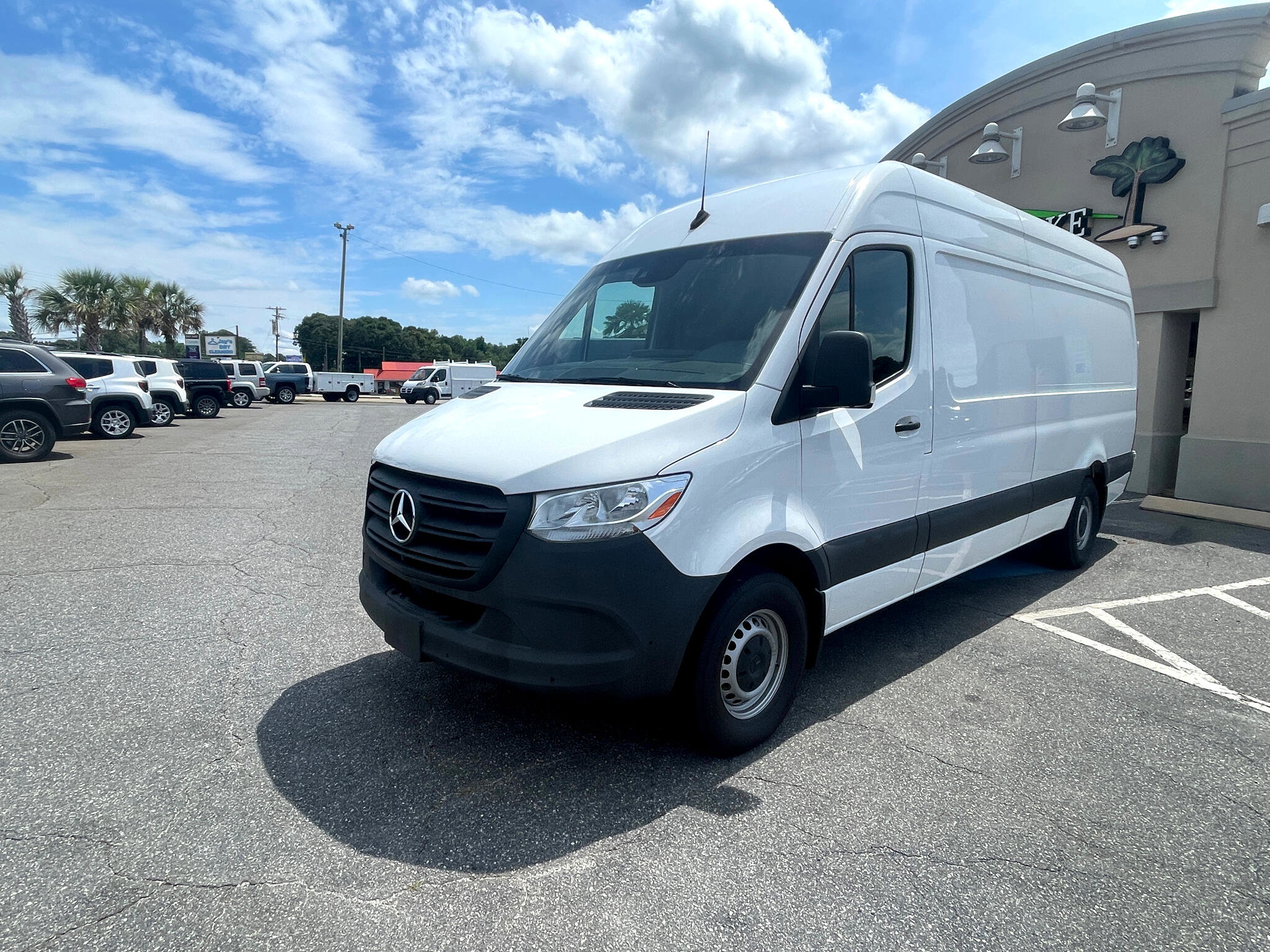 Used 2023 Mercedes-Benz Sprinter 2500 image 5