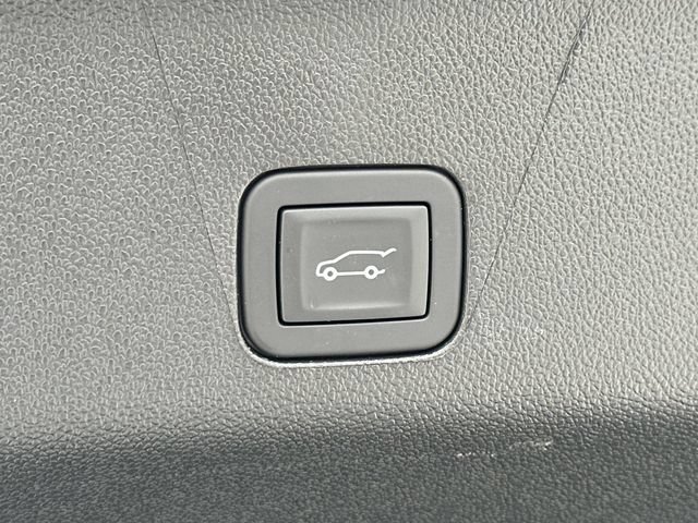 Used 2026 Chevrolet Tahoe High Country AWD/4WD image 20