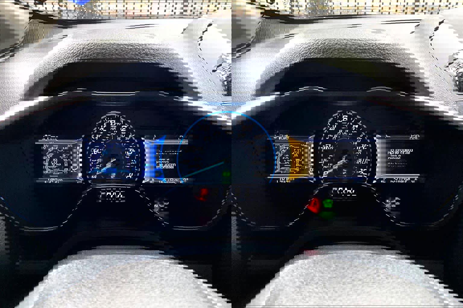 Used 2015 Ford C-MAX Energi SEL w/ Equipment Group 303A image 25