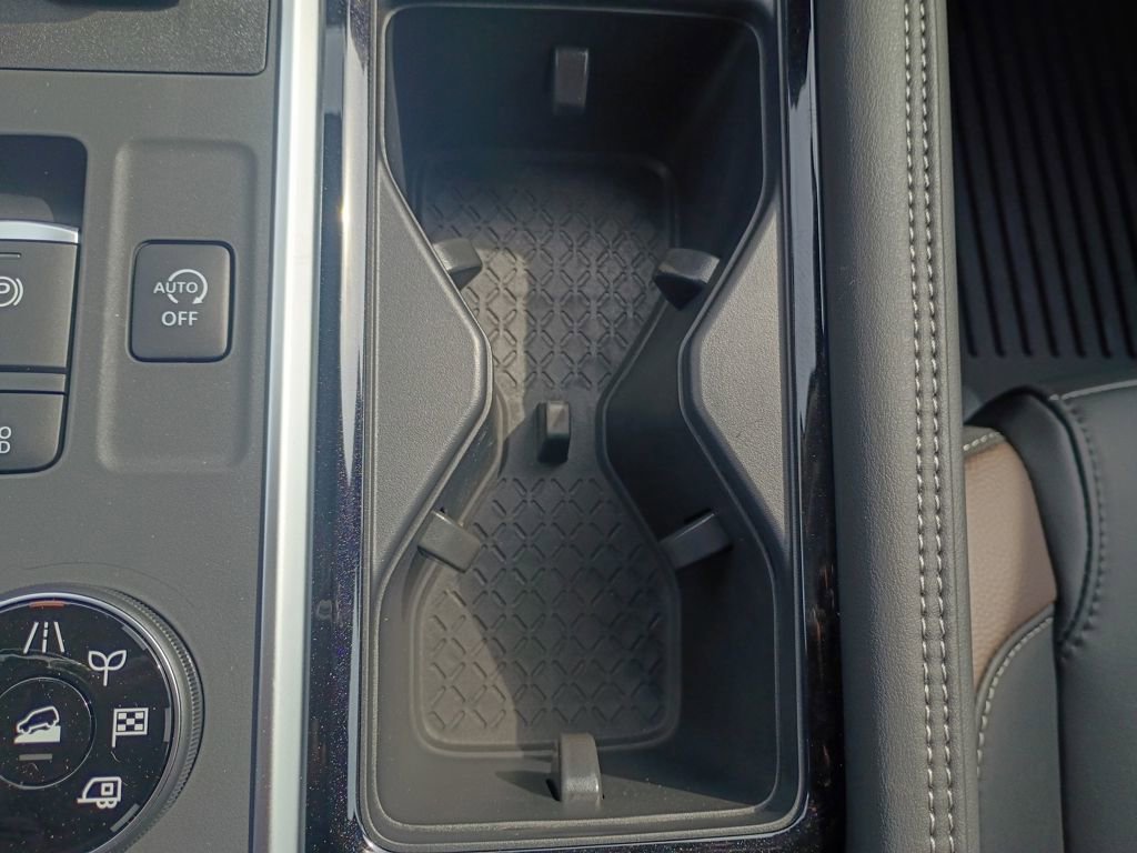 New 2026 Nissan Pathfinder Platinum image 22