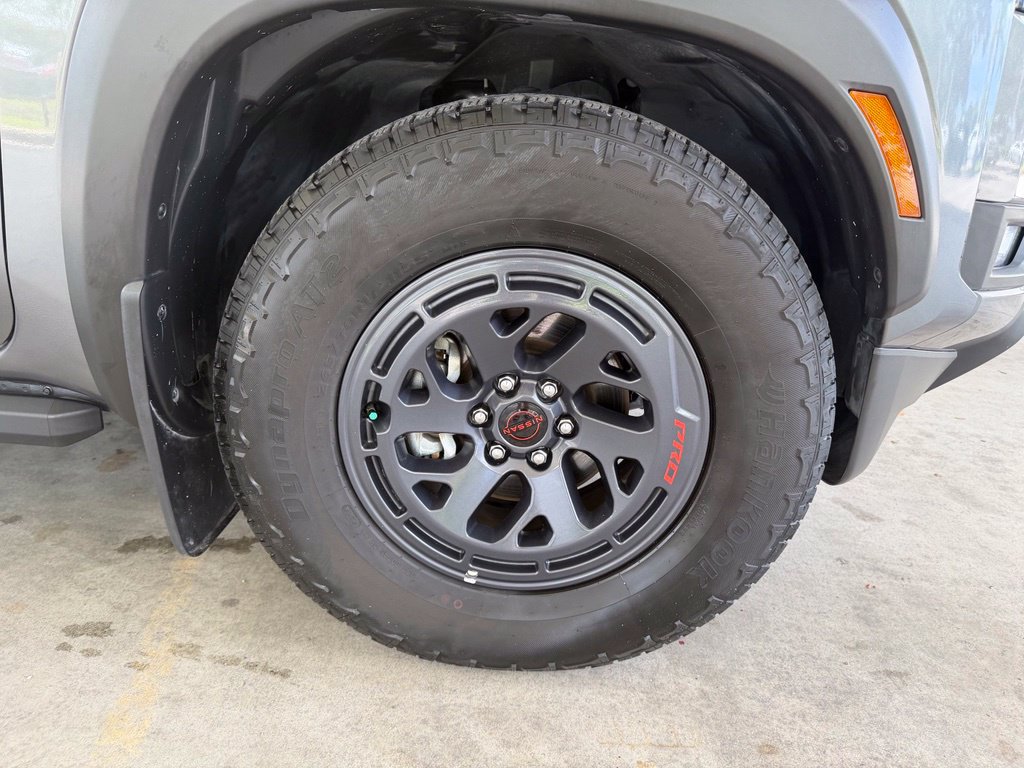 Used 2025 Nissan Frontier Pro-X RWD image 21