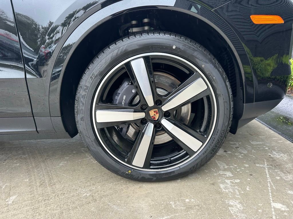Used 2026 Porsche Cayenne E-Hybrid image 15
