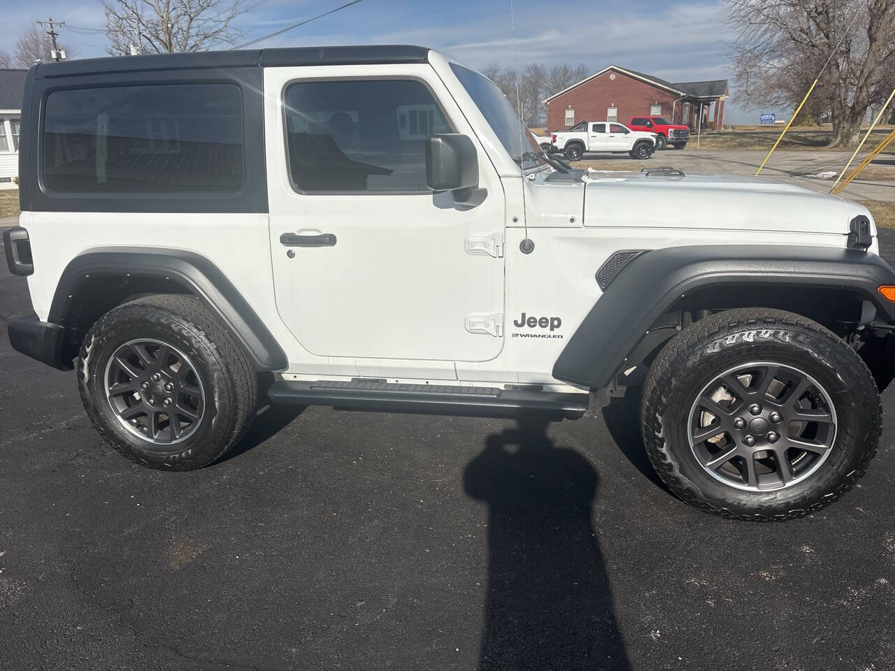 Used 2023 Jeep Wrangler Sport AWD/4WD image 8